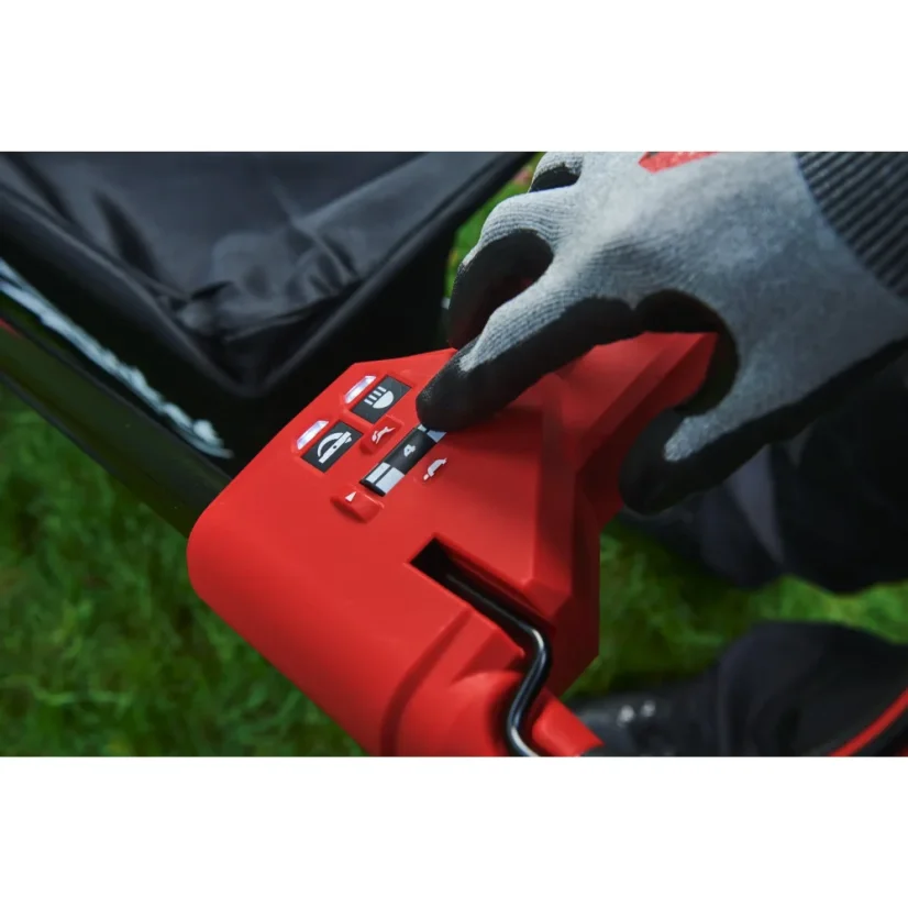 Milwaukee M18 FUEL™ sekačka s pojezdem 46 cm na dva akumulátory