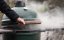 Big Green Egg dřevěné štěpky na uzení 2,9 l Hickory ořech 113986