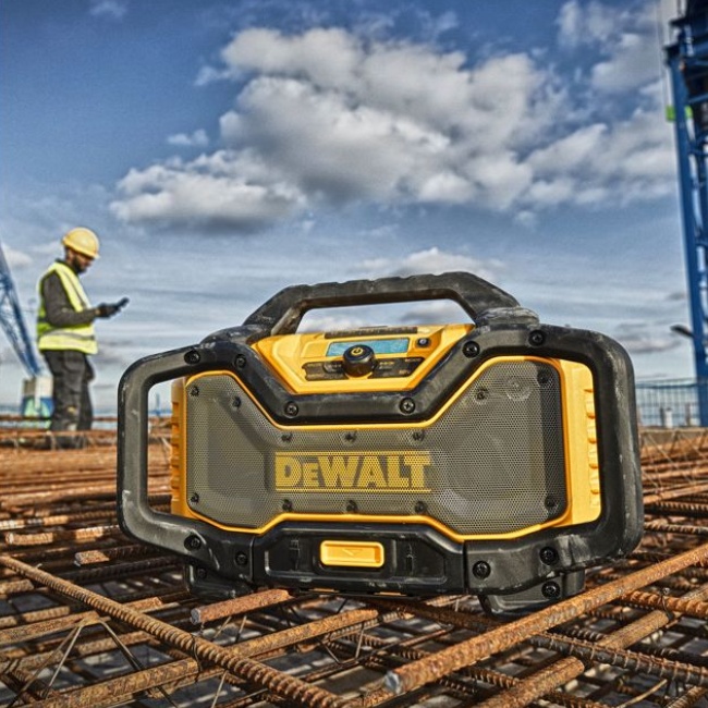 Dewalt DCR027 aku, síťové stavební rádio DAB, Bluetooth bez aku