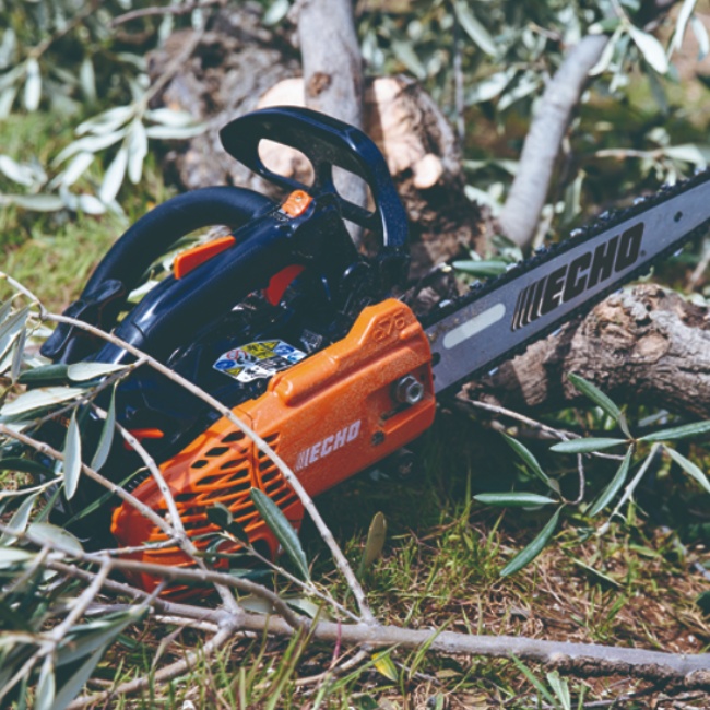 ECHO CS-2511TES C benzínová řetězová pila 1,1kW lišta 25 cm