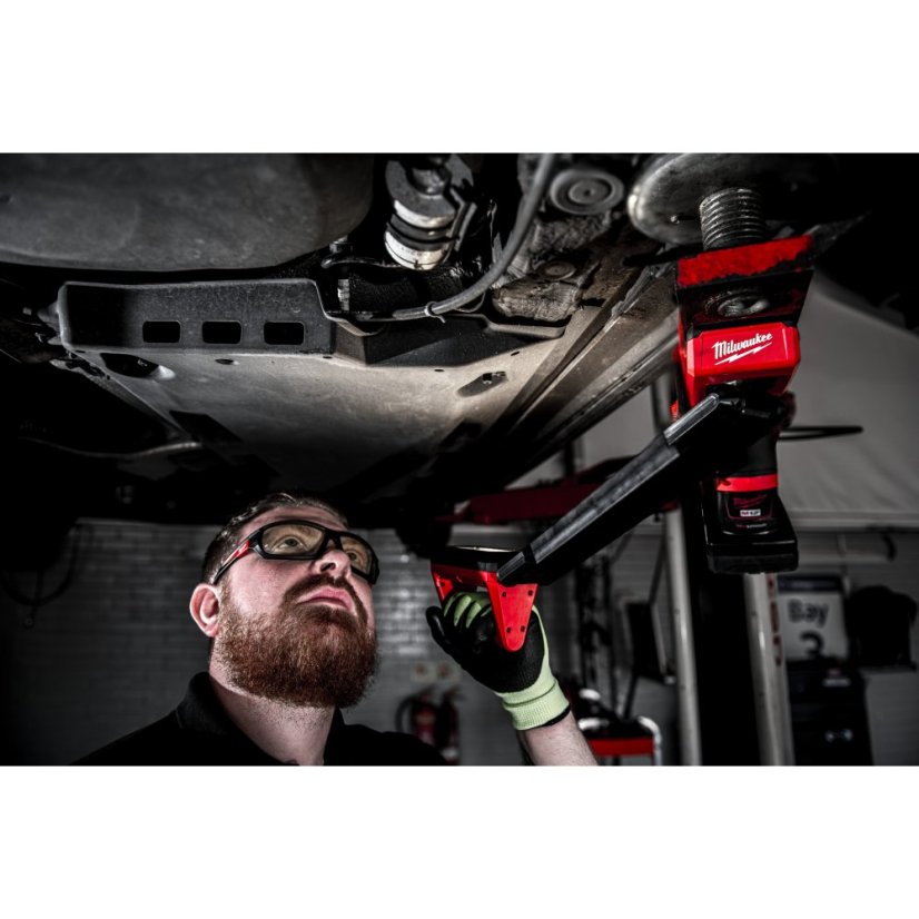 Milwaukee M12 UCL-0 podvozková svítilna 1200 lm bez aku 4933478868