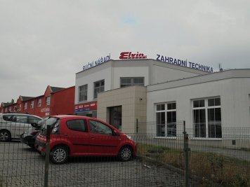 Pohled  na exteriér prodejny
