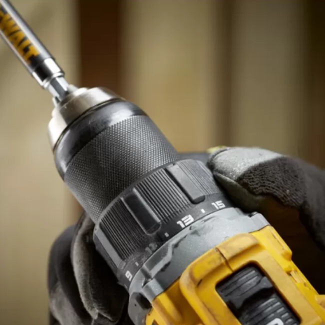 Dewalt DCD794D2T aku vrtací šroubovák 18V XR 2x2Ah