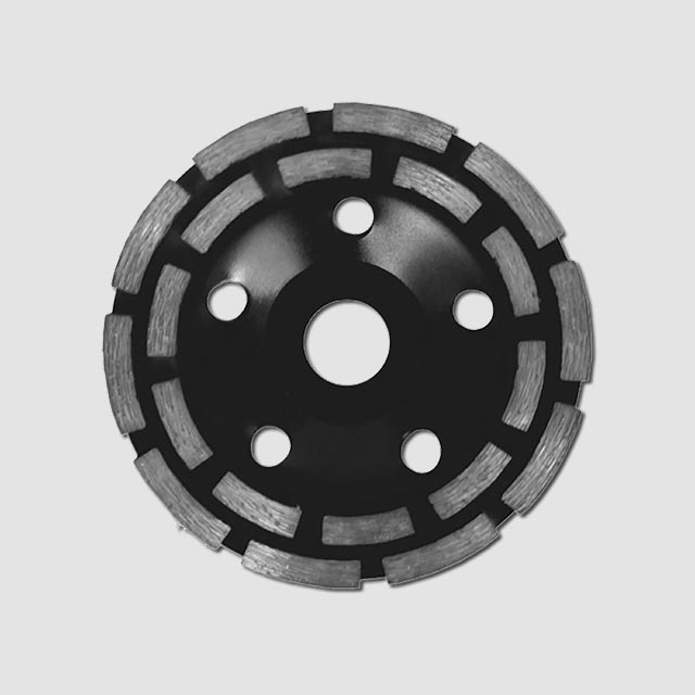 CORONA PC4686 brusný diamantový hrnkový kotouč, dvojitý segmentový 125mm CORONA PC4686 brusný diamantový hrnkový kotouč, dvojitý segmentový 125mm