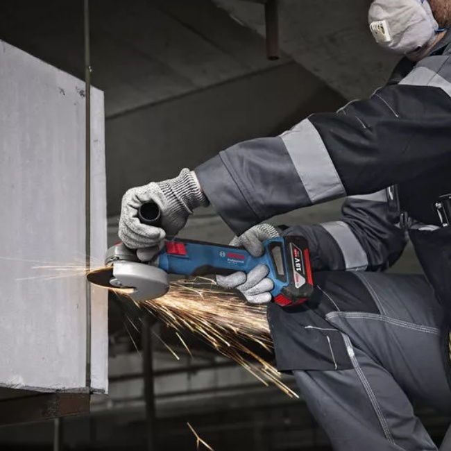 Bosch GWS 18V-8 aku úhlová bruska 125mm L-Box-x bez aku 06019N9001