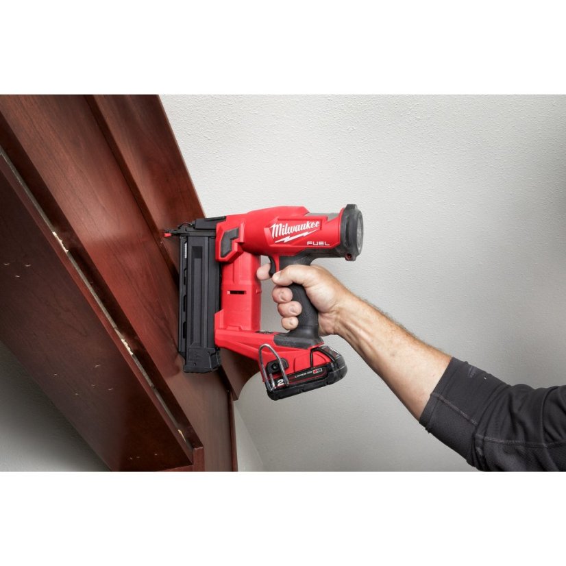 Milwaukee M18 FUEL™ FN18GS-202X dokončovací hřebíkovačka 18 GS 4933471407