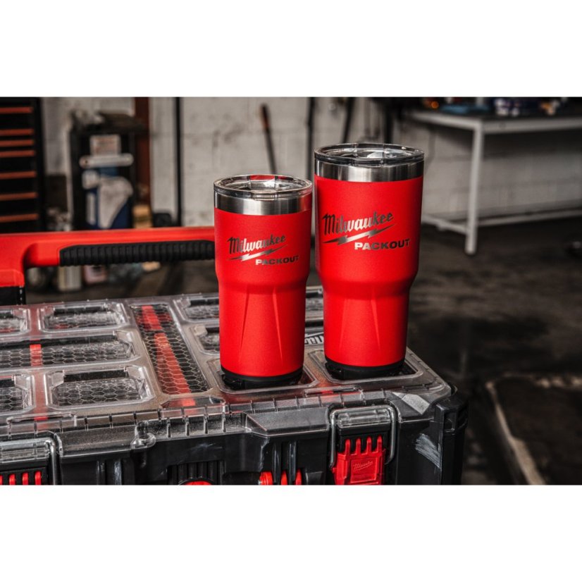 Milwaukee hrnek 887 ml PACKOUT™4932479075