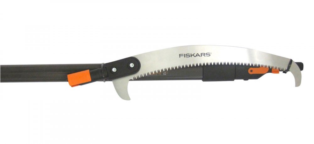 Fiskars 1001655 sada prořezávací pilka zahnutá + teleskopická násada L